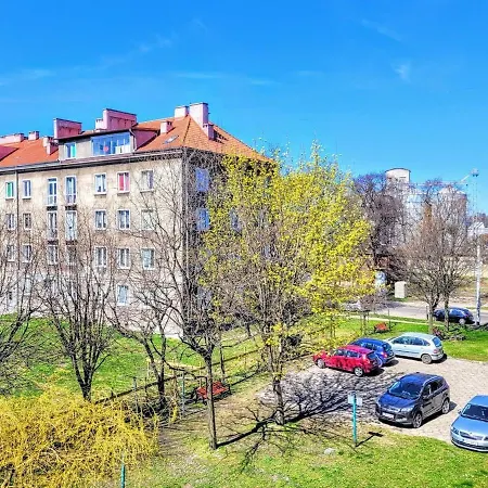 60m2 & Walking To The Apartment